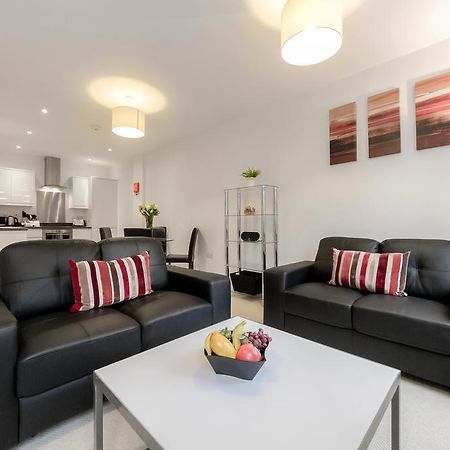 סאטון Roomspace Serviced Apartments - Nouvelle House מראה חיצוני תמונה