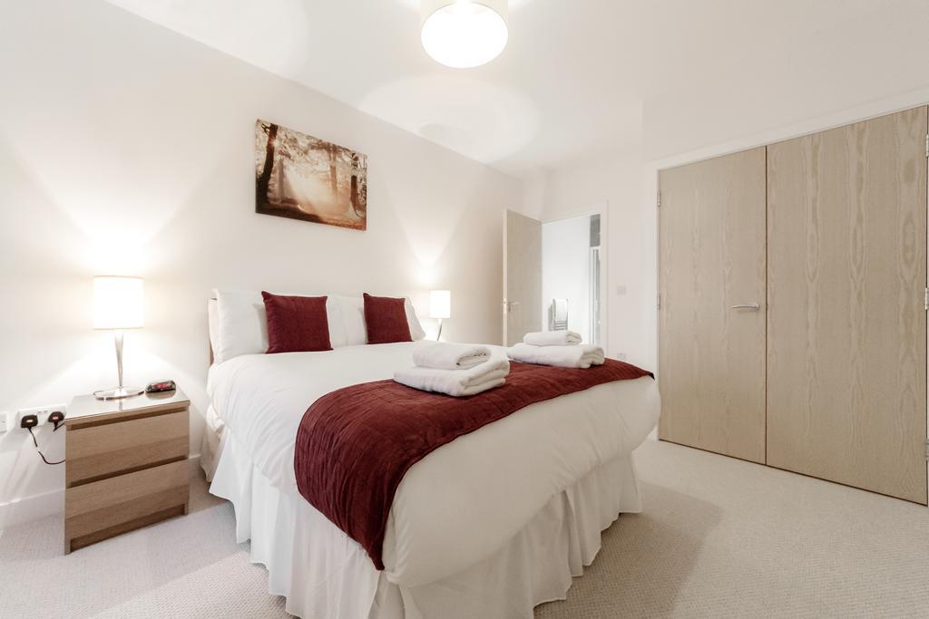 סאטון Roomspace Serviced Apartments - Nouvelle House חדר תמונה
